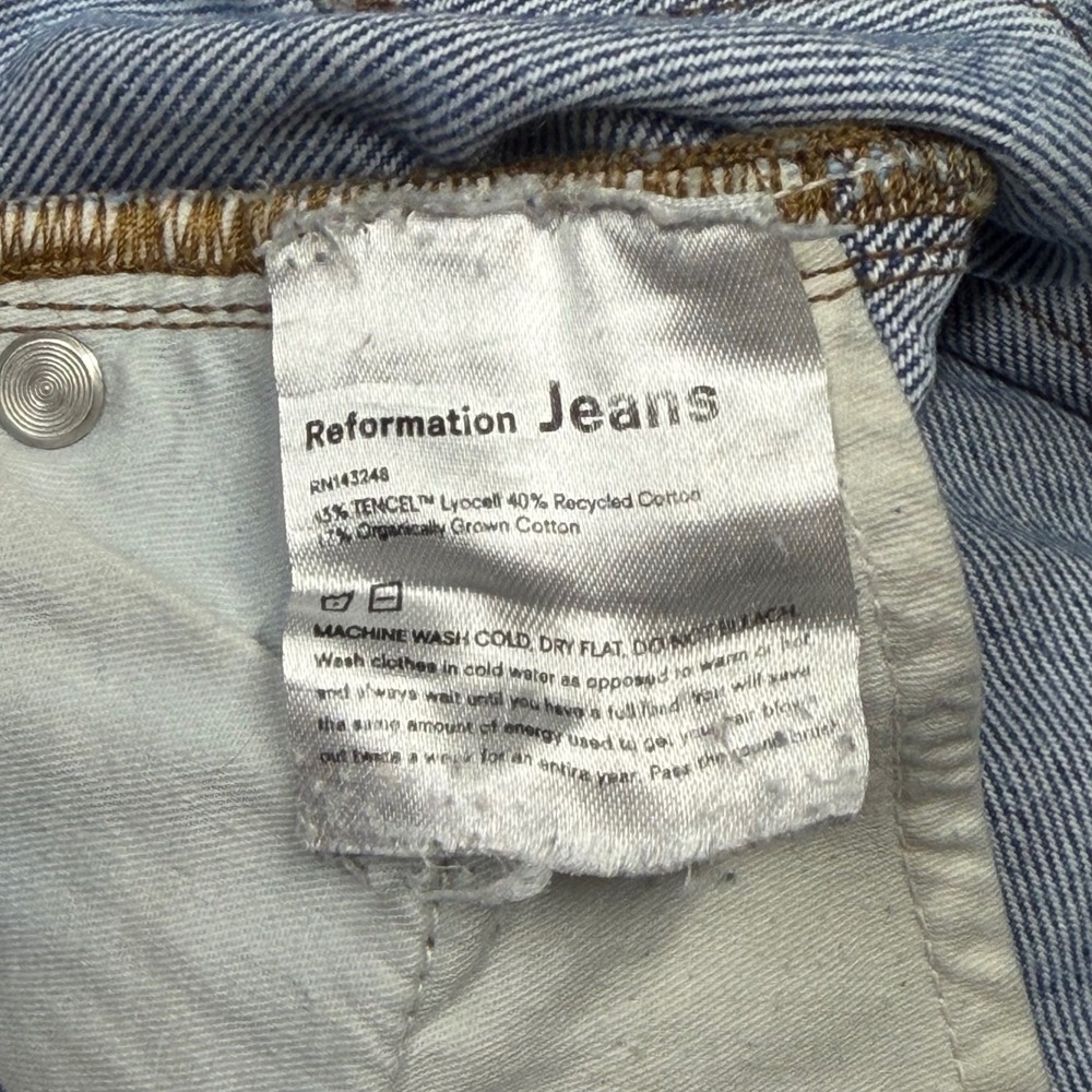 Reformation Jeans High Rise Tapered Leg Shasta Wash Blue Denim Size 26 - Picture 6 of 9